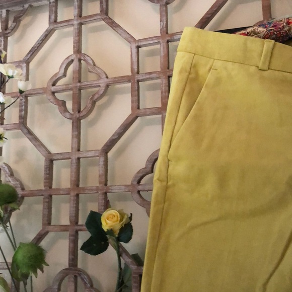 πHPπNWT Banana Republic yellow corduroy jeans - Picture 4 of 7